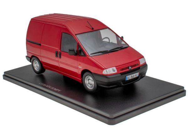 G111V026 - CITROEN JUMPY 1995 red - 1