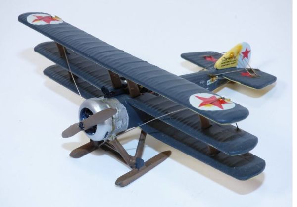 AKI0309 - SOPWITH triplane fighter in Russian colours - 1