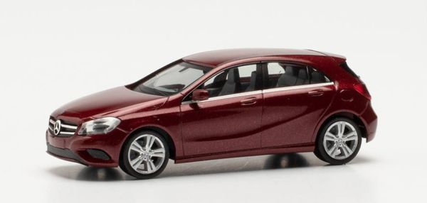 HER038263-005 - MERCEDES CLASSE A metallic red - 1