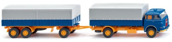 WIK041604 - Platform truck with MAN Pausbacke trailer - 1