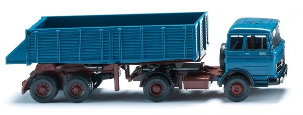 WIK067709 - MERCEDES 4x2 with 2 Axles Blue - 1