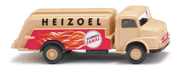 WIK078104 - MERCEDES-BENZ 4x2 tanker truck - STINNES FANAL - 1