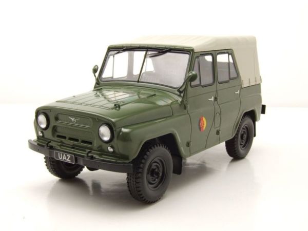 WBXWB124143 - UAZ 469 NVA 1975 Olive green - 1