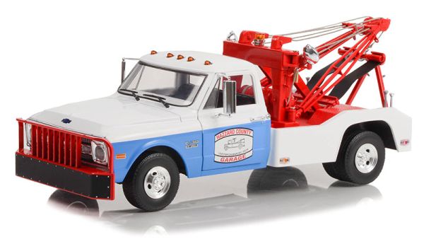 GREEN13622 - CHEVROLET C-30 Tow truck 1969 HAZZARD GARAGE - 1