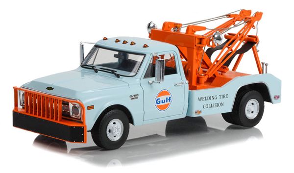 GREEN13624 - CHEVROLET C-30 Tow truck 1969 GULF - 1