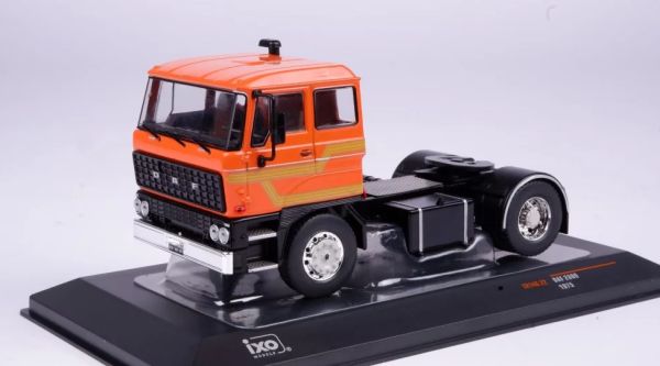 IXOTR146.22 - 1975 DAF 2800 4x2 orange - 1