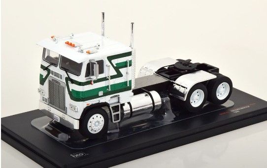 IXOTR149.22 - FREIGHTLINER FLA 6x4 white 1993 - 1