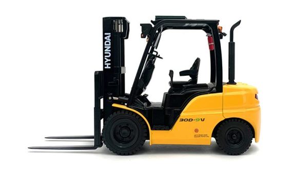 IMC18-1017 - HYUNDAI 30D-9V Forklift Truck - 1