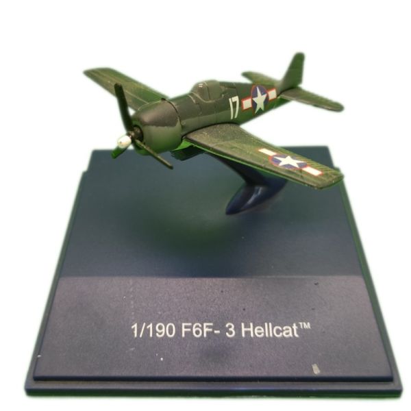 NEW18110E - Military aircraft F6F-3 Hellcat - 1