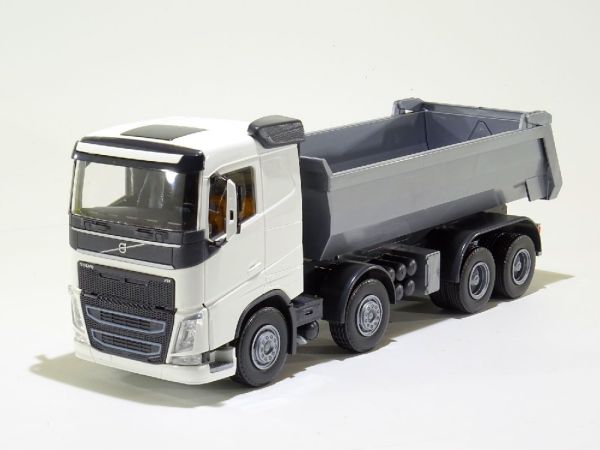 EMEK21352 - VOLVO FH04 GL 8x4 white tipper - 1