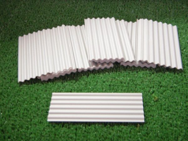 JUW23259 - 30 grey corrugated sheets 7.82cm x 3.42cm - 1