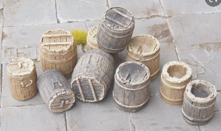 JUW23415 - 10 wooden barrels - 1