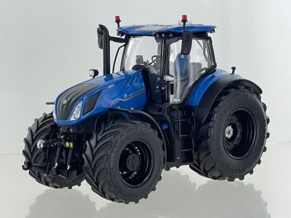 MAR2405 - NEW HOLLAND T7.340 with black rims - Limited Edition of 250 pcs. - 1