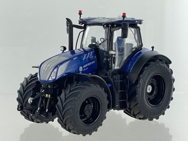 MAR2406 - NEW HOLLAND T7.340 Blue Power with black wheels - Limited Edition of 250 pcs. - 1