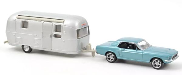 NOREV270582 - 1968 FORD Mustang Metallic Blue with Airstream Jet Caravan - 1