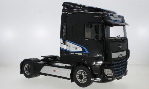 PRX30212 - 2018 DAF XF Space Cab 4x2 Black - 1