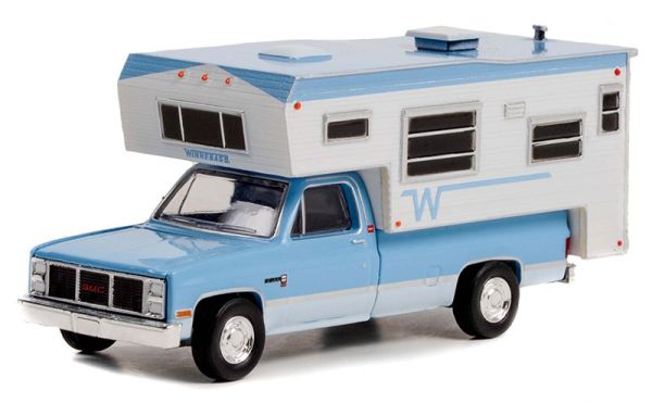 GREEN30338 - Motorhome GMC Sierra 2500 1985 CAMPER of the WINNEBAGO series under blister - 1