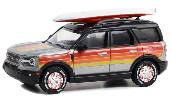 GREEN30417 - FORD Bronco Sport Outer Banks 2022 with kayak from the series FREE WHEELIN' BRONCO - 1