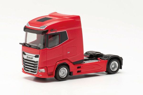 HER315777 - DAF XG 4x2 red - 1