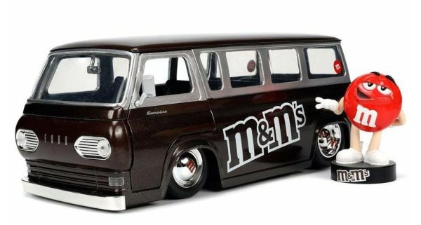 JAD32027 - FORD Econoline Bus with M&M'S Red figurine 1965 - 1