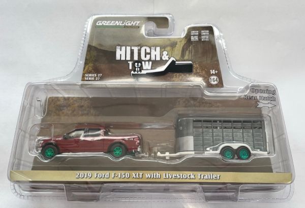 GREEN32270-D_VERT - FORD F-150 XLT 2019 burgundy with green wheels and HITCH & TOW cattle trailer in blister pack - 1