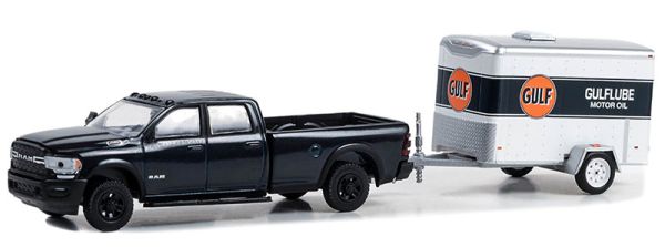 GREEN32290-D - DODGE Ram 2500 2023 with GULF OIL trailer from the Hitch & Tow series, blister-packed - 1