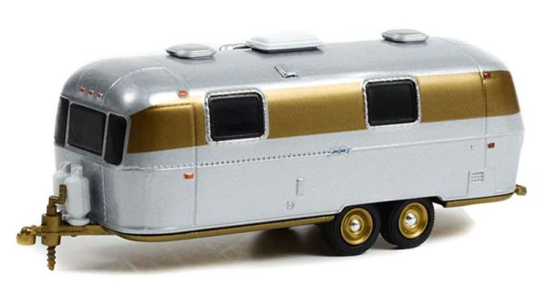 GREEN34120-C - Caravan Airstream 2 axles 1972 Gold and silver from the series HITCHED Homes in blister pack - 1