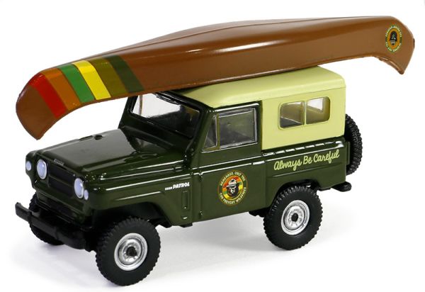 GREEN38060-F - NISSAN Patrol 1980 mit Kanu auf dem Dach aus der SMOKEY BEAR-Serie in Blisterverpackung - 1