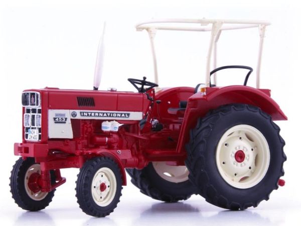 ATC39055 - IH 453 2wd with roll bar 1st edition 2022 - 1