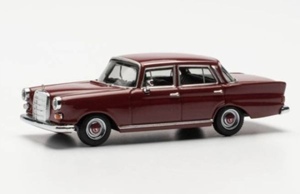 HER420457-002 - MERCEDES 200 fintail wine red - 1