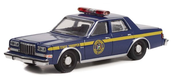 GREEN43000-A - 1985 DODGE Diplomat NEW YORK State Police from the HOT PURSUIT series in blister pack - 1