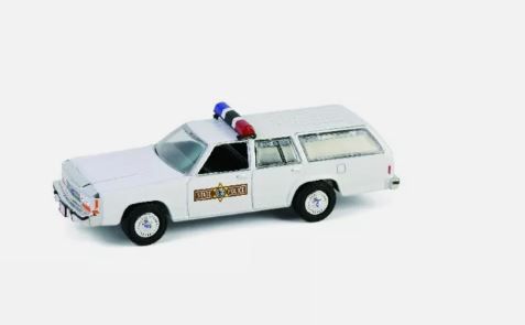 GREEN43040-C - FORD LTD Crown Victoria Wagon 1988 from the HOT PURSUIT series in blister pack - 1