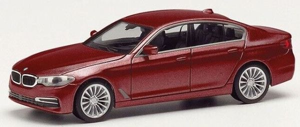 HER430692-005 - BMW 5 Limo red metallic - 1