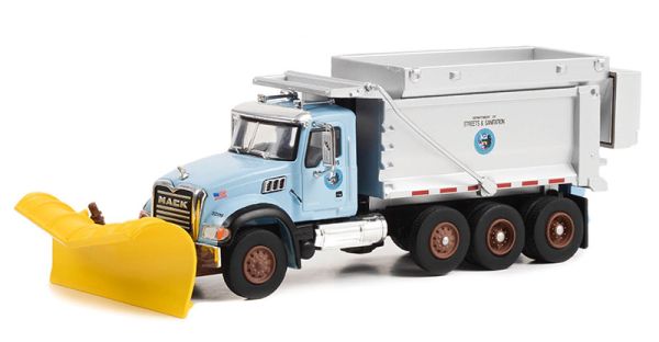 GREEN45170-B - MACK Granite with snow plough and spreader 2019 from the SD TRUCKS series in blister pack - 1