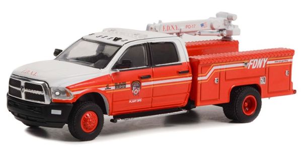 GREEN46100-D - 2018 DODGE RAM 3500 with double crane FDNY in blister pack - 1