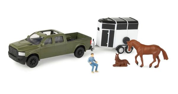 ERT47599 - Green pick-up with van and character - 1