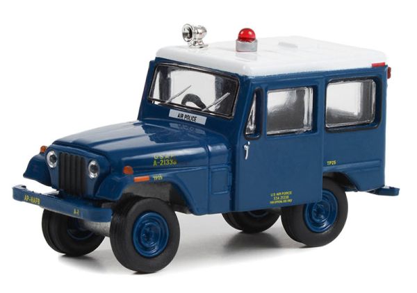 GREEN61030-D - 1971 JEEP DJ-5 US Army Airborne Police Battalion 64 series vehicle in blister pack - 1