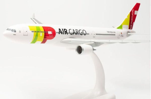 HER613736 - AIRBUS A330-200 TAP Air Cargo - 1