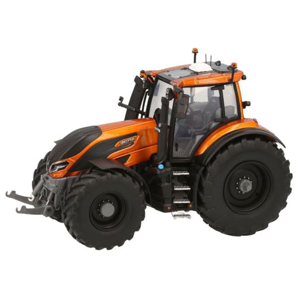 UH6726 - VALTRA Q305 Burnt Orange - Limited to 1000 pcs. - 1