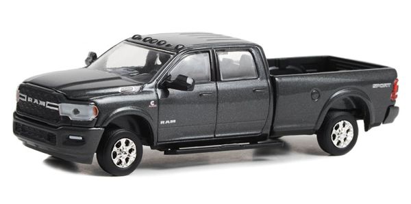 GREEN68020-F - RAM 2500 big Horn sport 4x4 2022 grey from the series SHOWROOM FLOOR in blister pack - 1