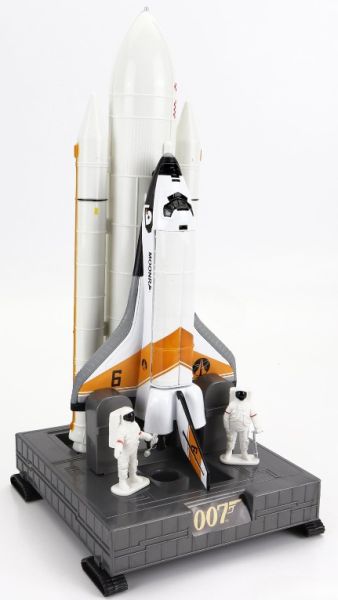 MMX79847 - Space Shuttle with JAMES BOND 007 figurines - 1