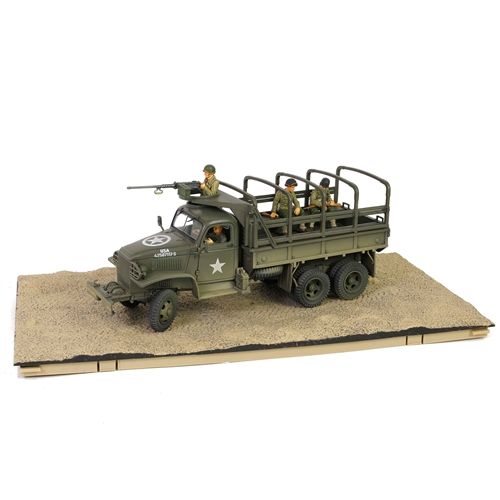 FOV801201A - GMC CCKW 353B with cab and roll bar type 1609 - M37 machine gun and figures - 1