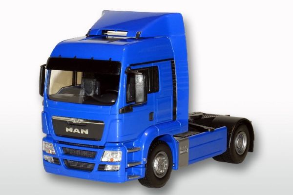 EMEK82004 - MAN TGS LX Trekker 4x2 Blue - 1