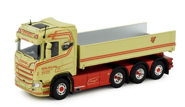 TEK85222 - SCANIA R Next Generation 8x2 straight truck with NIELSEN tipper container - 1