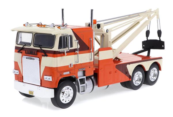 GREEN86631 - FREIGHTLINER FLA 9664 1984 Orange and beige tow truck - 1