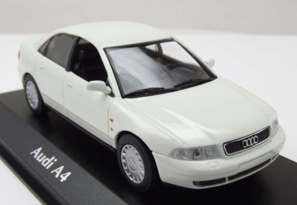 MXC940015000 - AUDI A4 1995 Weiß - 1