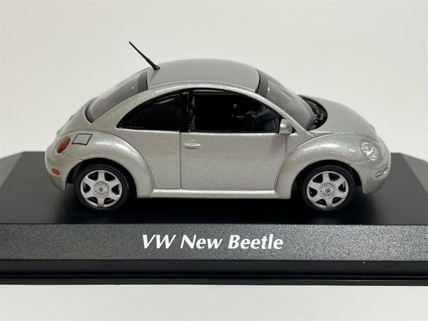 MXC940058000 - VOLKSWAGEN New Beetle 1998 Silver - 1