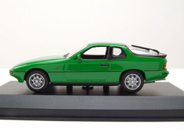 MXC940062124 - 1984 PORSCHE 924 Dark Green - 1