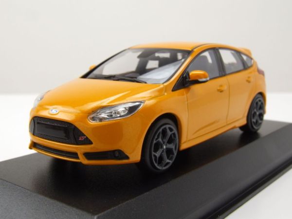 MXC940081901 - 2011 FORD Focus ST Orange metallic - 1