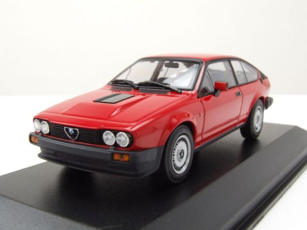 MXC940120140 - 1983 ALFA ROMEO GTV 6 red - 1